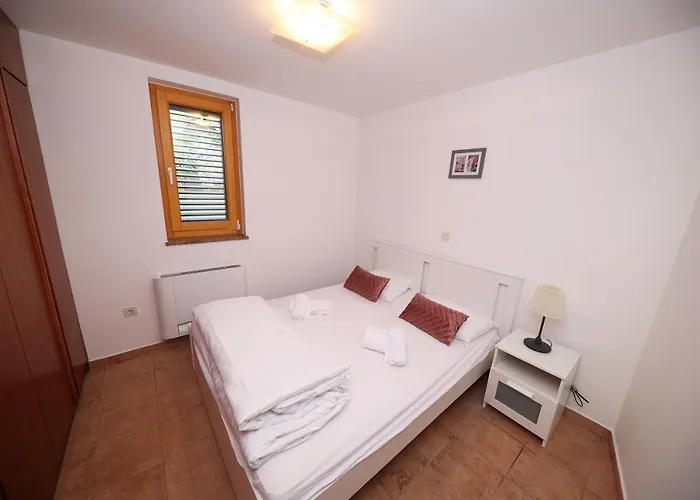 House With A Swimming Pool - Diklo, - 15336 בית נופש