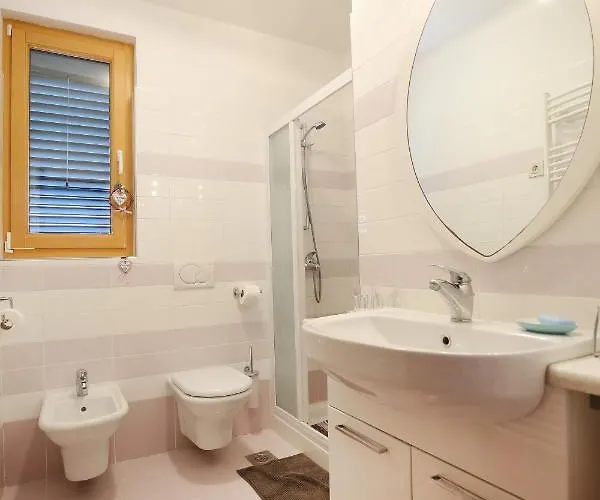 House With A Swimming Pool - Diklo, - 15336 בית נופש *